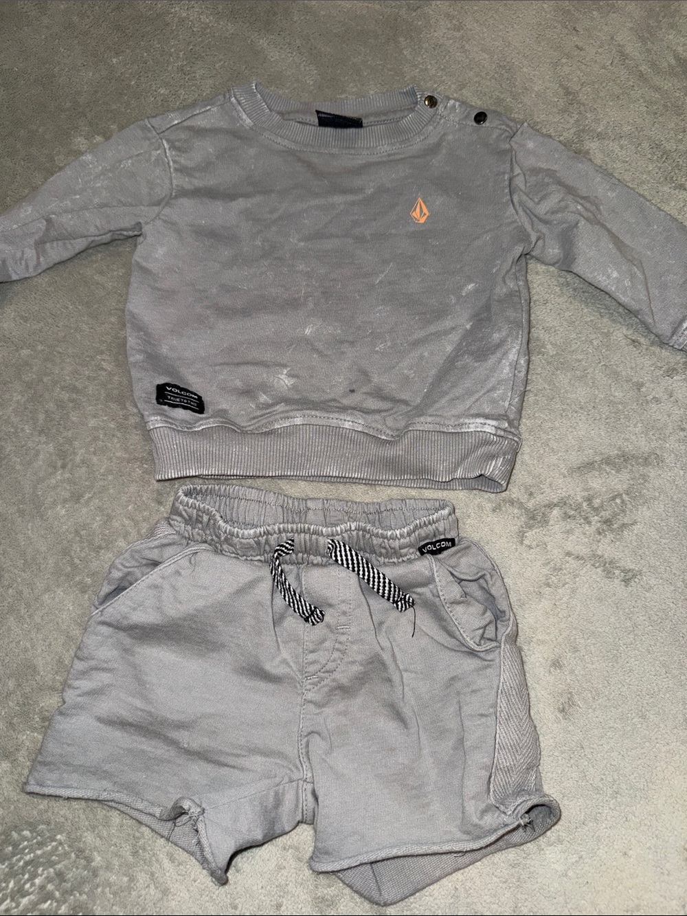 Volcom Kids Light Gray Sweatshirt & Shorts Set